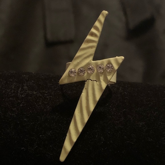 Ring - Picture 2 of 3